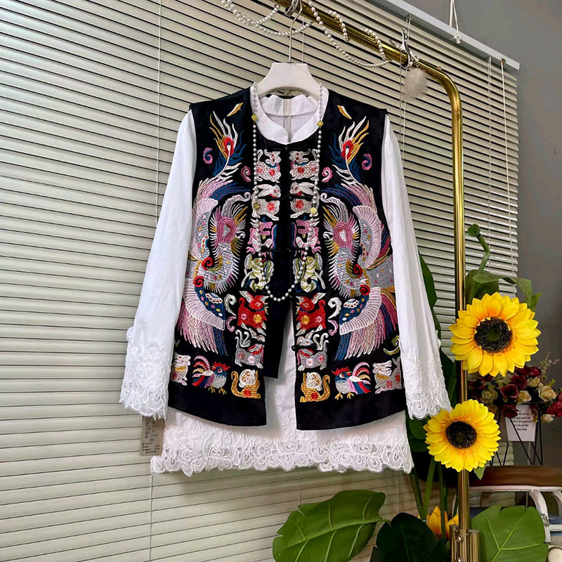国风轻奢生肖凤凰刺绣马甲2026新款胖妹妹气质显瘦马夹大码女装潮,女装/女士精品,常规大码外套,淘宝优惠券,粉丝福利购,淘宝优惠卷