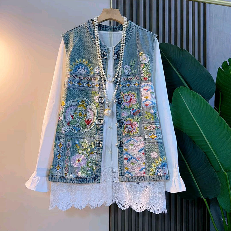 2026春季新款新中式牛仔盘扣花朵刺绣马甲大码女装胖mm百搭打底衫