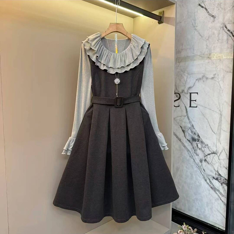 秋新款法式荷叶领减龄喇叭袖洋气内搭大码女装胖mm收腰气质马甲裙