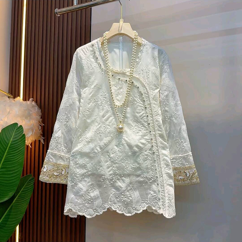 高品质气质国风刺绣精致女人衫女