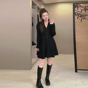 新款 冬季 洋气百搭针织连衣裙女 女装 气质显瘦遮肉小黑裙胖妹妹大码