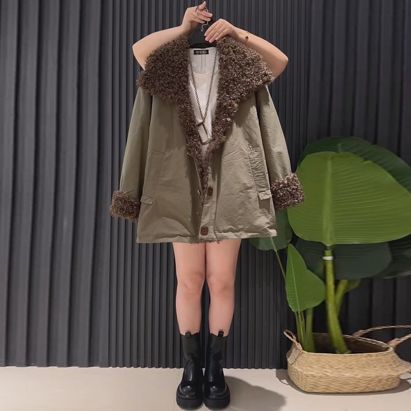 韩版拼毛翻领棉服外套