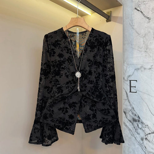 掐腰显瘦V领长袖女人衫