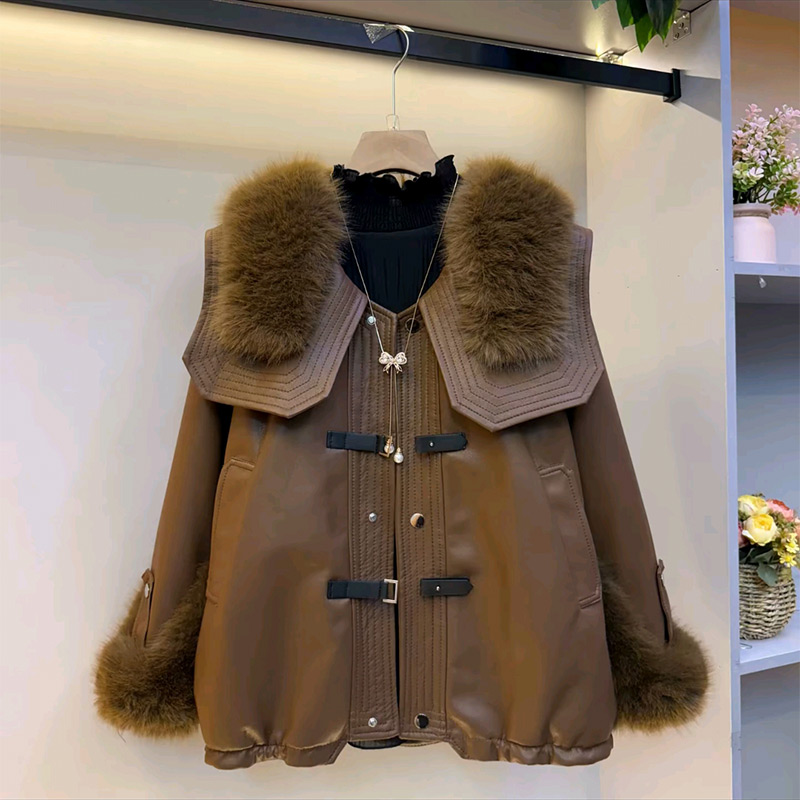 毛毛披肩领夹棉外套打底衫