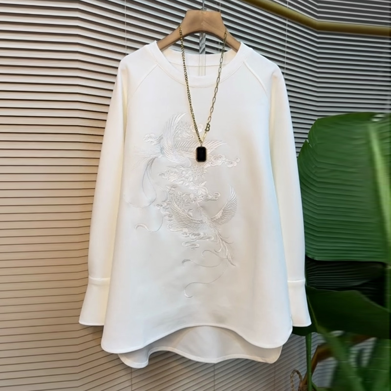 早春新款潮流女装宽松刺绣衬衫
