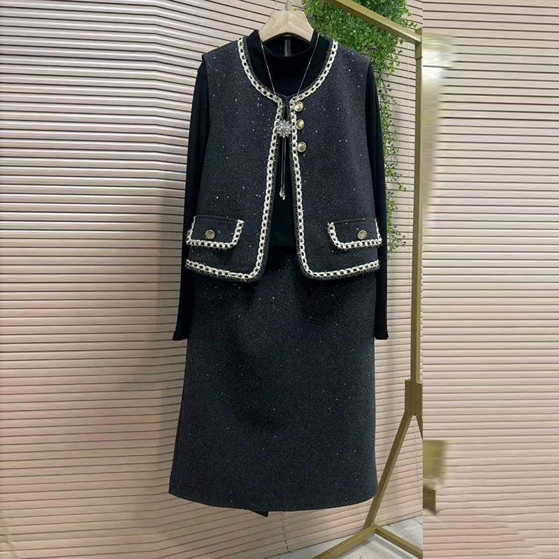 毛呢马甲打底衫半身裙显瘦三件套