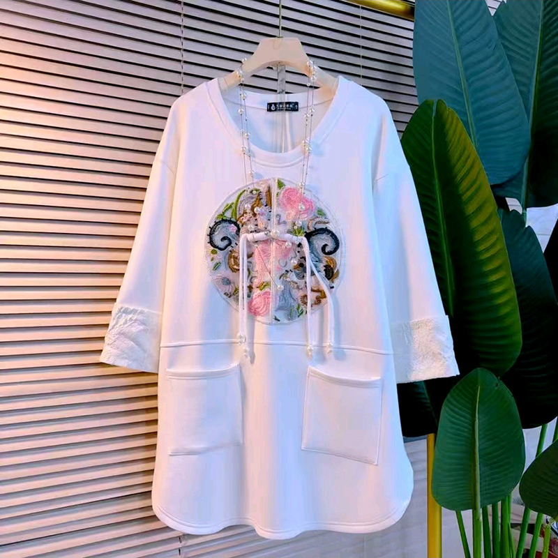 国风刺绣盘扣T恤衫大码女装上衣