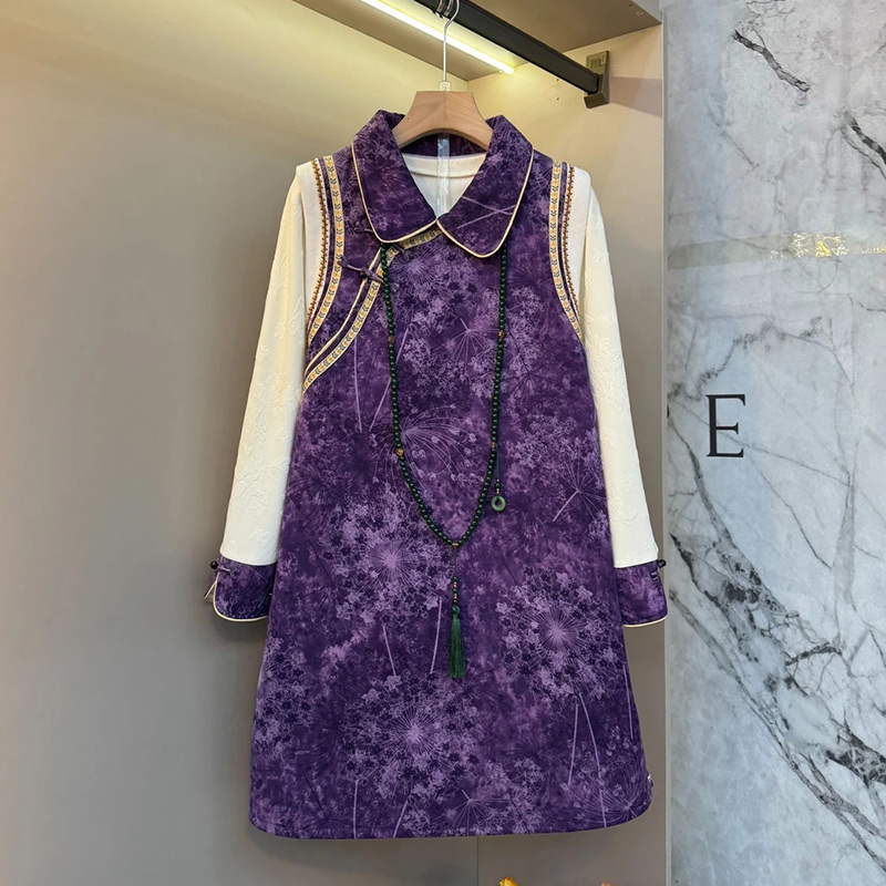 翻领内搭盘扣马甲裙套装