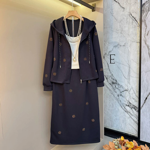 2026春季新款烫钻连帽外套半身裙两件套胖mm显瘦大码女装洋气套装