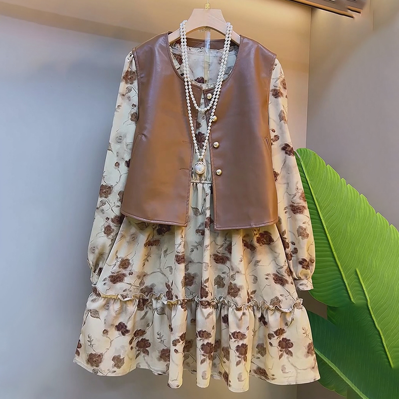 纯色开衫马甲打底连衣裙套装