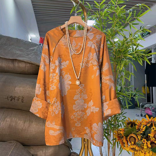 复古国风长袖缎面提花衫