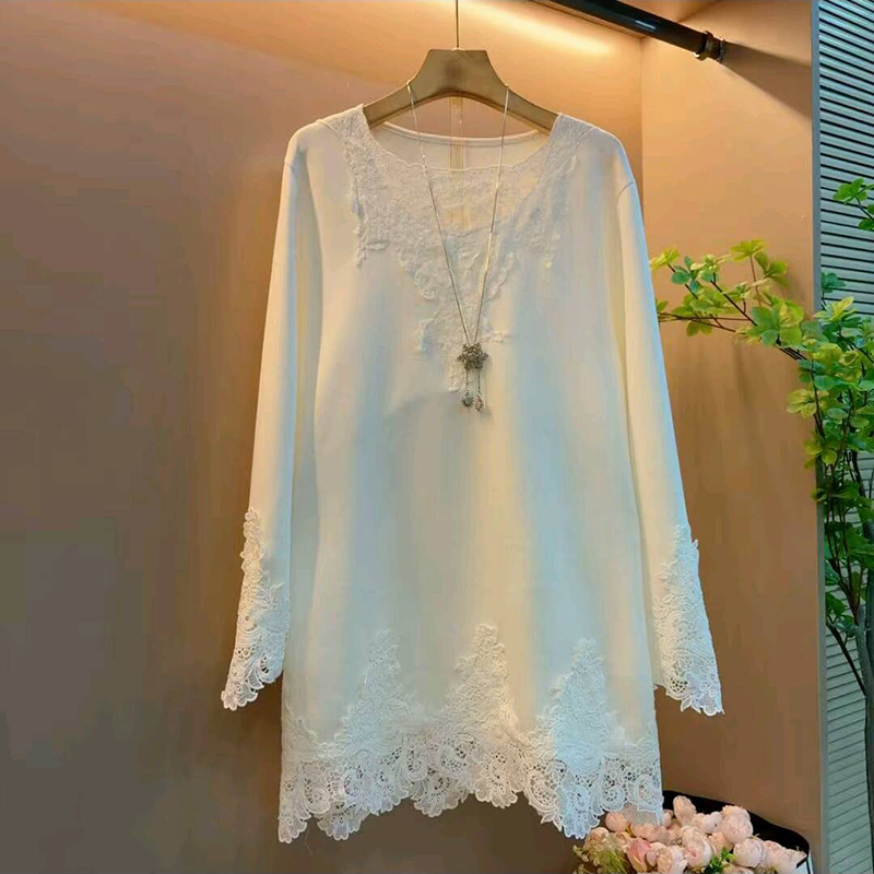 简约高级感蕾丝拼接中长款大衫新