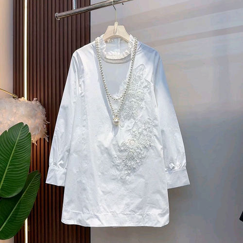 气质重工花朵遮肉立领衬衫大码春