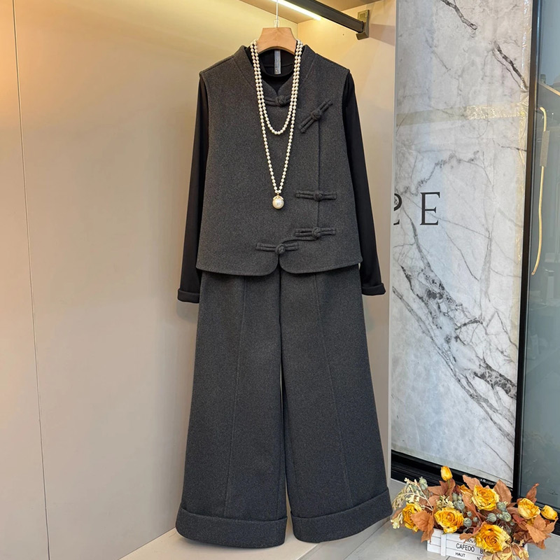 别致盘扣马甲长裤套装