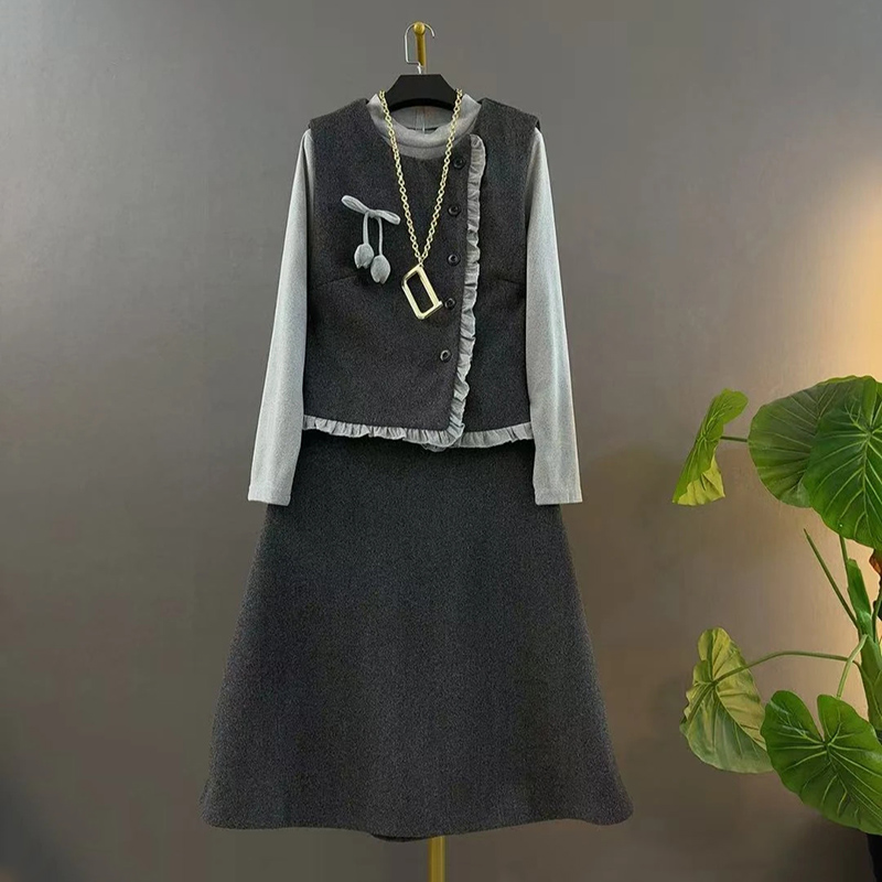 设计感马甲打底衫半身裙三件套女