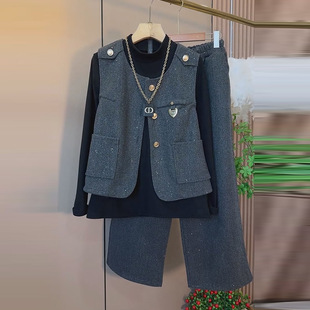 子打底衫 女装 气质显瘦套装 大码 新款 胖妹妹设计感爱心亮晶晶马夹裤