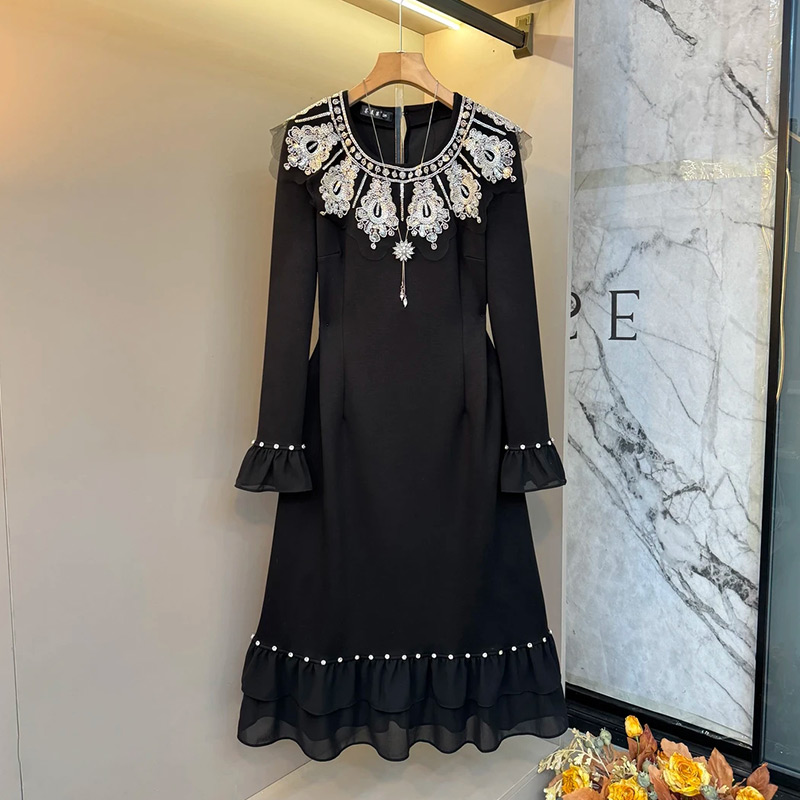 轻奢蕾丝拼亮片连衣裙