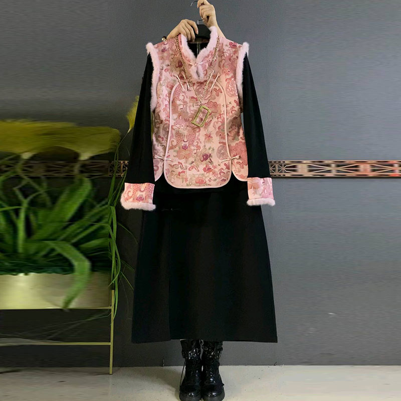 拼接打底衫马甲半身裙三件套