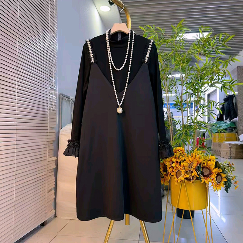 钉珠吊带连衣裙百搭打底大码女装