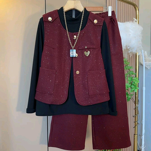 欧货时尚 胖妹妹冬季 女装 大码 气质优雅百搭亮星爱心马甲三件套 新款