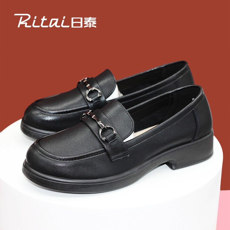 日泰英伦小皮鞋女2025秋季新款中老年平底鞋真皮一脚蹬防滑乐福鞋
