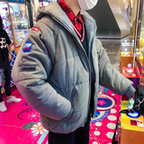 灰色