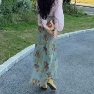夏季新款法式度假风油画碎花半身裙女高腰显瘦遮胯减龄a字长裙子