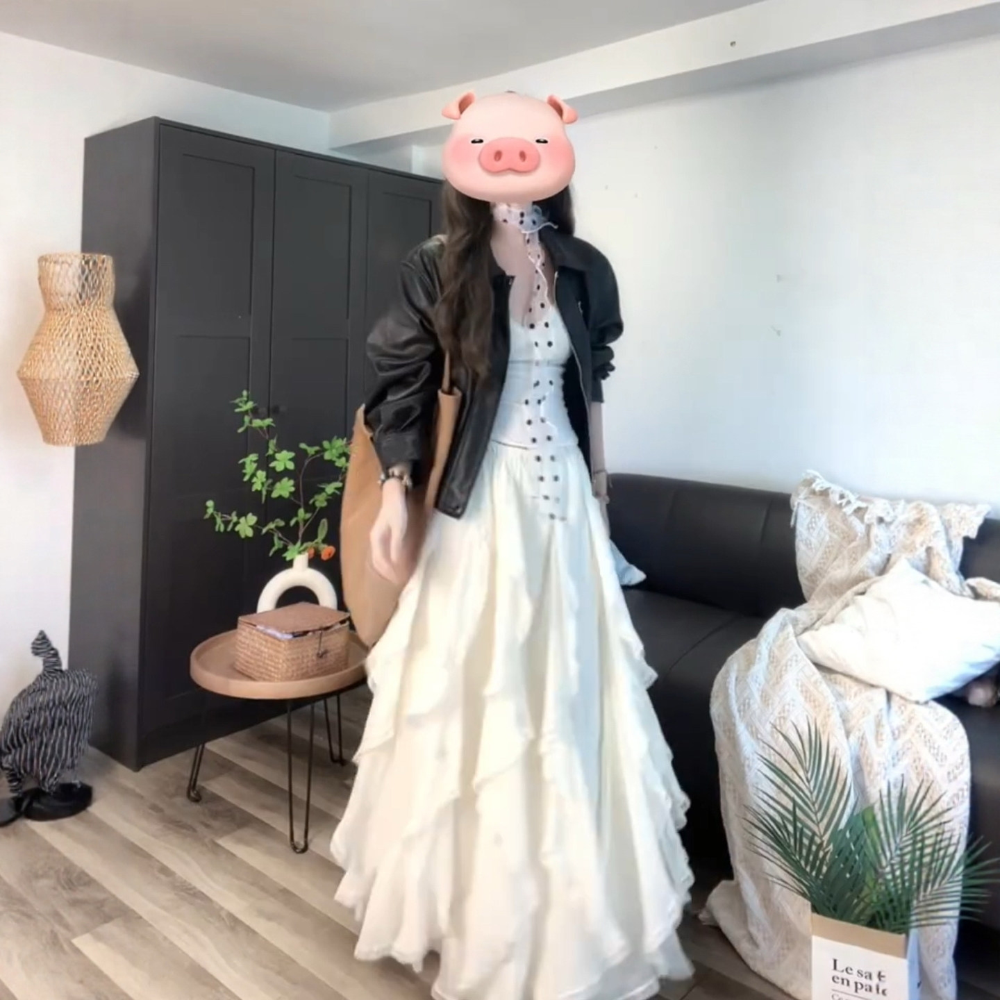 杏色荷叶边花边裙不规则半身裙女2025秋季新款高级感仙女A字长裙