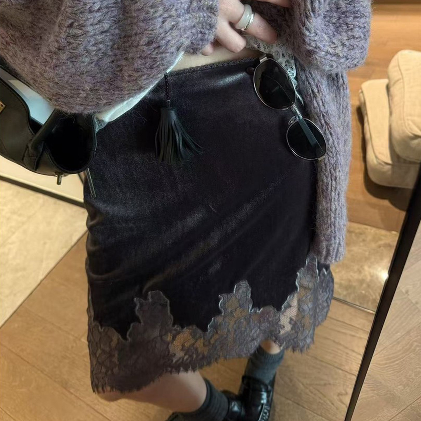 温柔风金丝绒蕾丝半身裙女新款高腰宽松遮胯百搭中长款直筒半裙子
