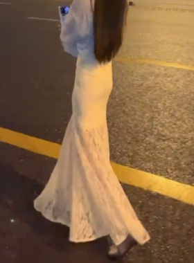 白色蕾丝鱼尾半身裙女春夏2026新款中长裙高腰垂感修身a字包臀裙