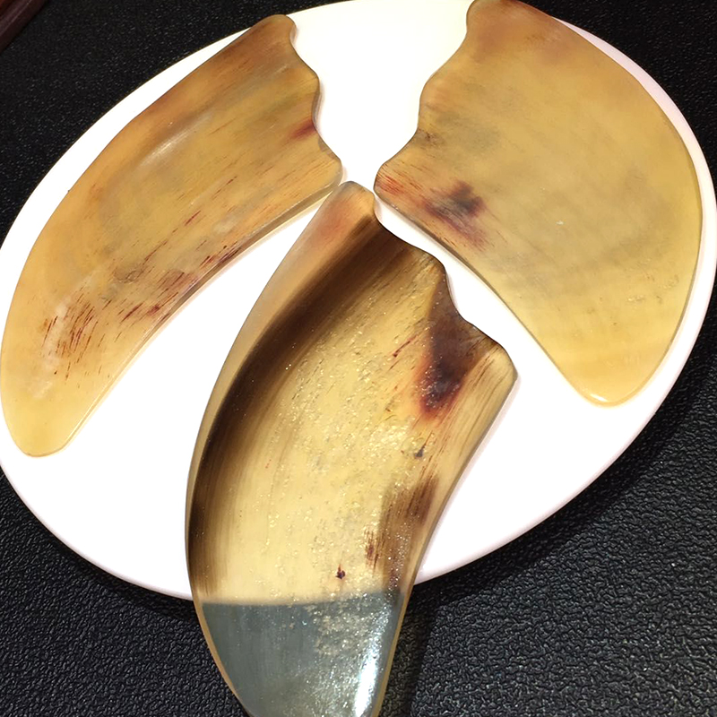 天然羚羊角脸部刮痧板面部排毒瘦脸背部刮后背开背肩颈全身经络用