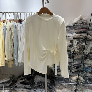 DX26B622春季韩系宽松圆领不规则设计感侧边绑带垫肩长袖T恤衫女
