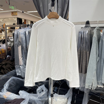 欧洲站2025秋冬款韩版领口字母小标显瘦百搭长袖磨毛T恤打底衫女