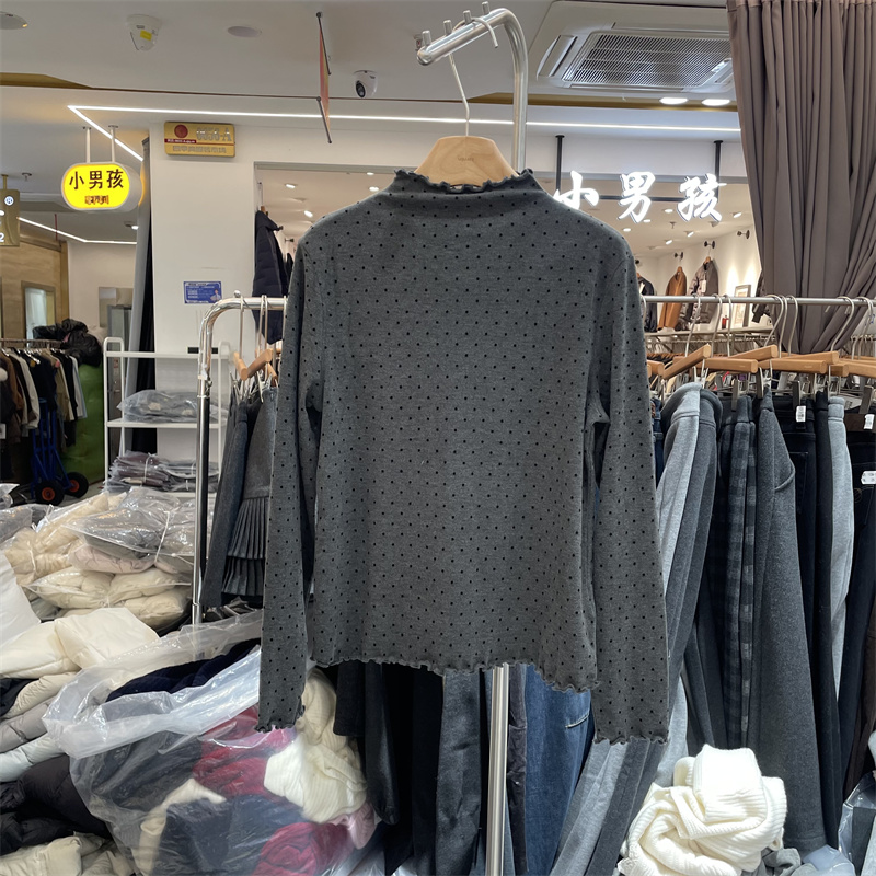 YZOY5681冬季韩版半高领木耳边波点弹力加绒长袖T恤打底衫上衣女