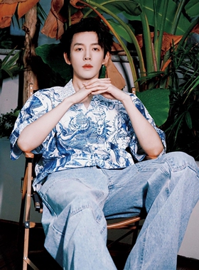 邓为同款衣服浅蓝色浮雕印花古巴领衬衫男短袖高级感夏季痞帅衬衣
