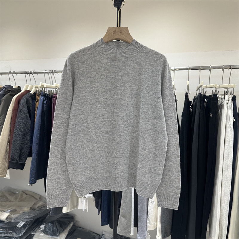 简约纯色百搭长袖打底衫