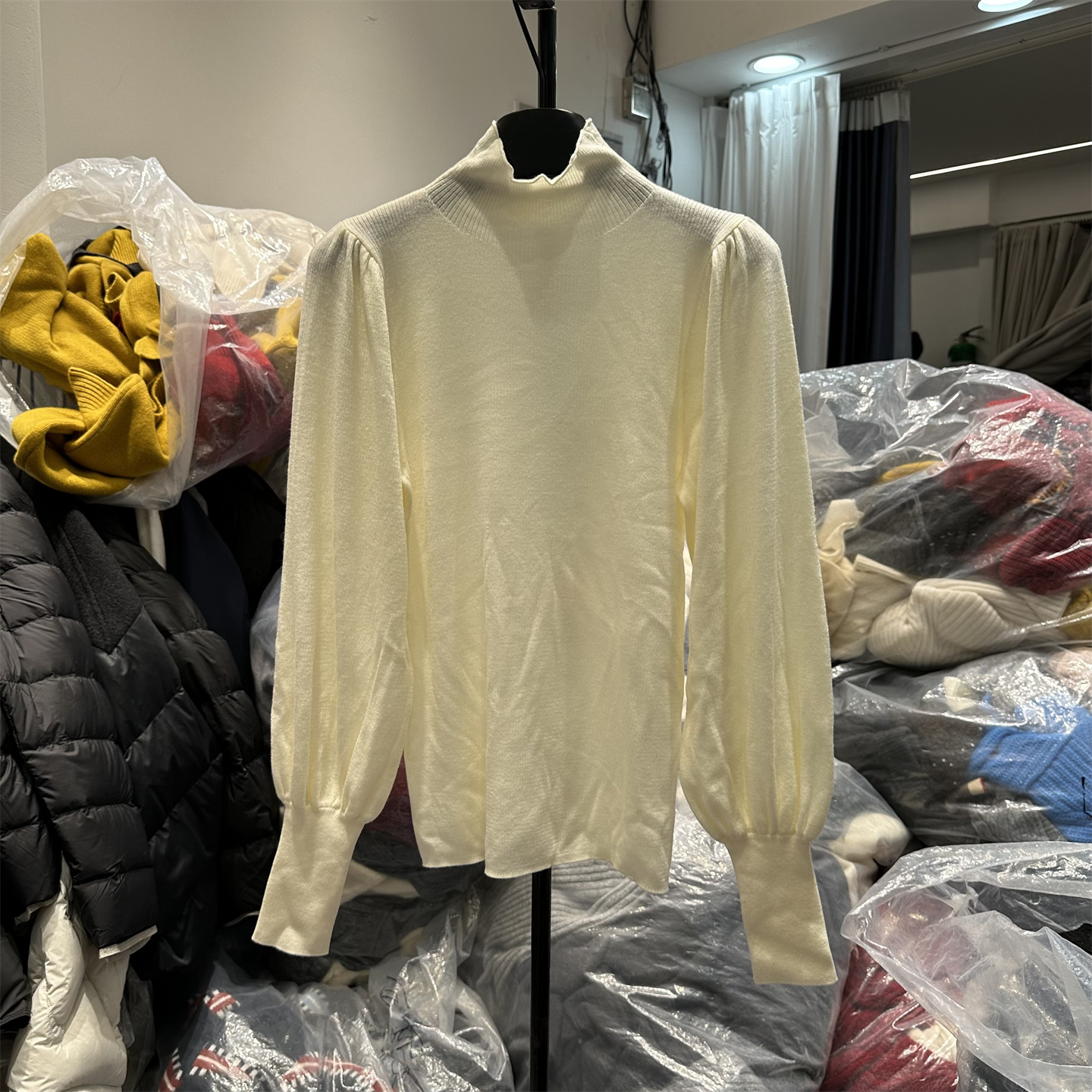 半高领泡泡袖长袖纯色打底针织衫