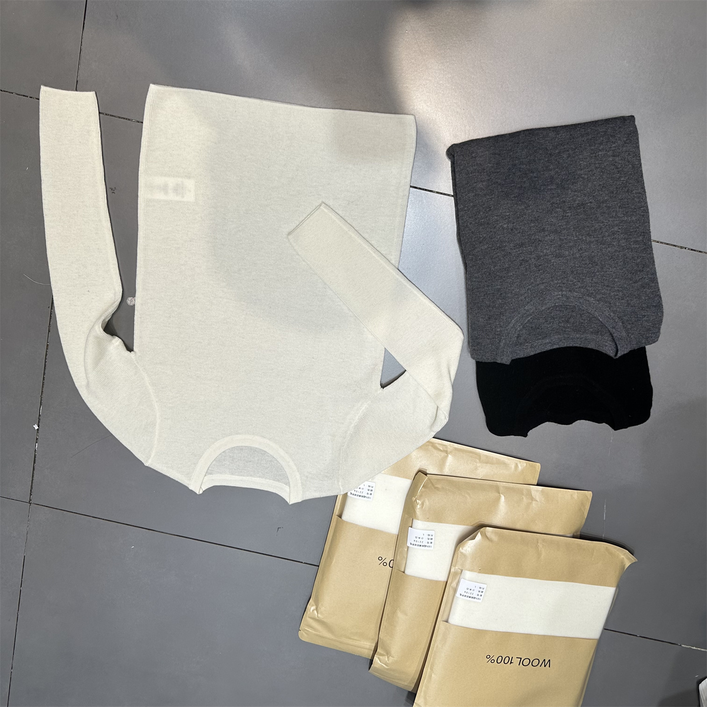 100%羊毛圆领长袖针织衫女修身