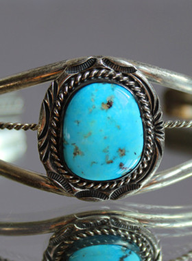 西洋古董珠宝首饰欧洲进口美国印第安Navajo纳瓦霍松石银手镯手排