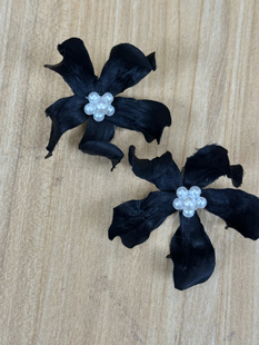 美高原创黑色真丝手工花耳环新娘配饰品跟妆造型样片拍摄外景旅拍