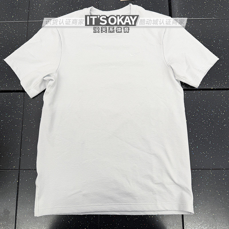 Nike耐克短袖男夏季新款宽松休闲透气刺绣小标运动T恤HJ4044-025