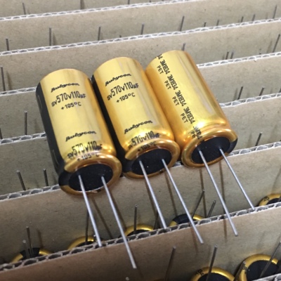 110220UF570V电解电容RUBYCON