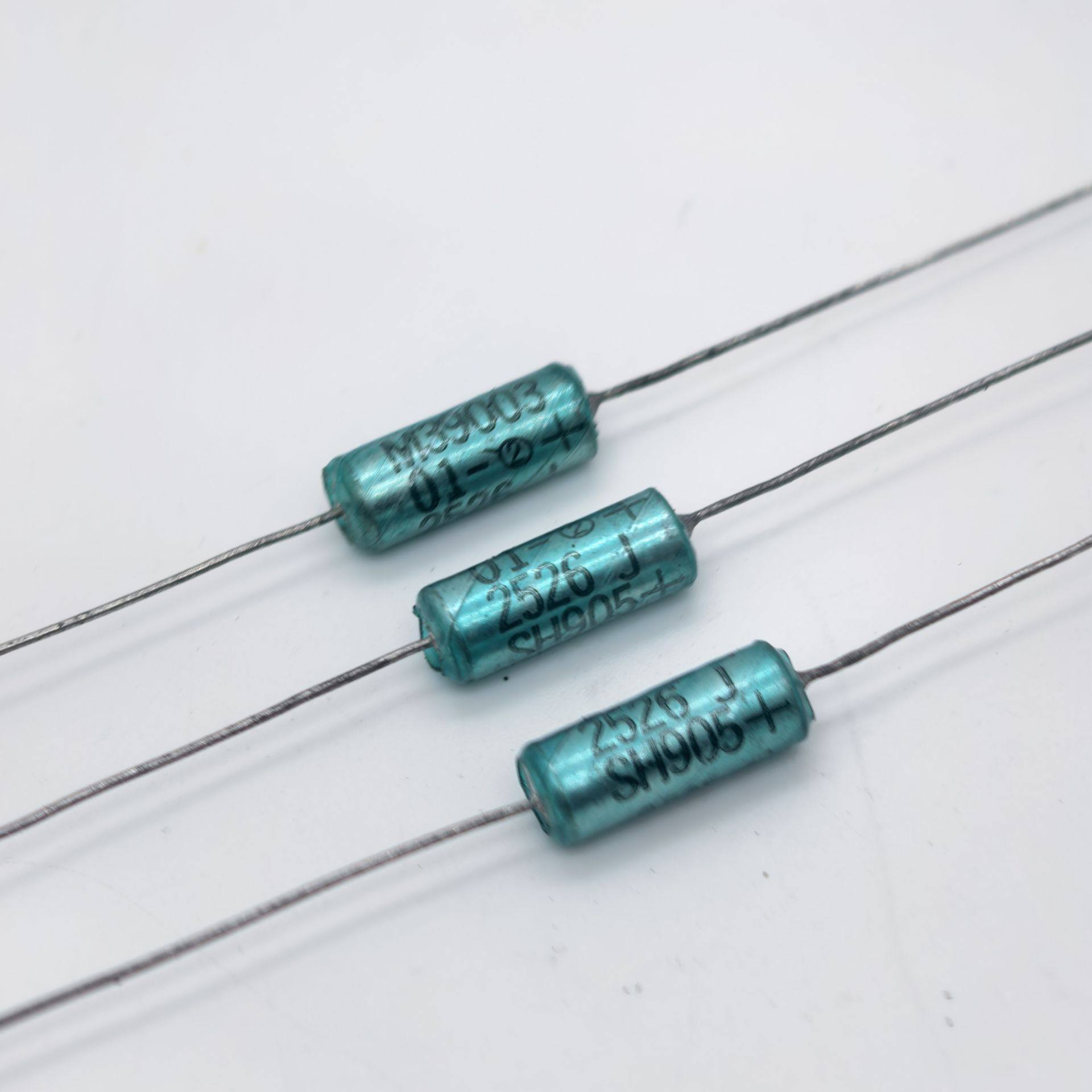 SPRAGUE3.3UF50VM39003电容