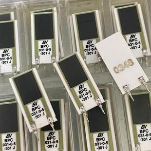 原盒 英国 BI无感晶片电阻 BPC 5-301J 5W 300R 欧 无感晶片电阻