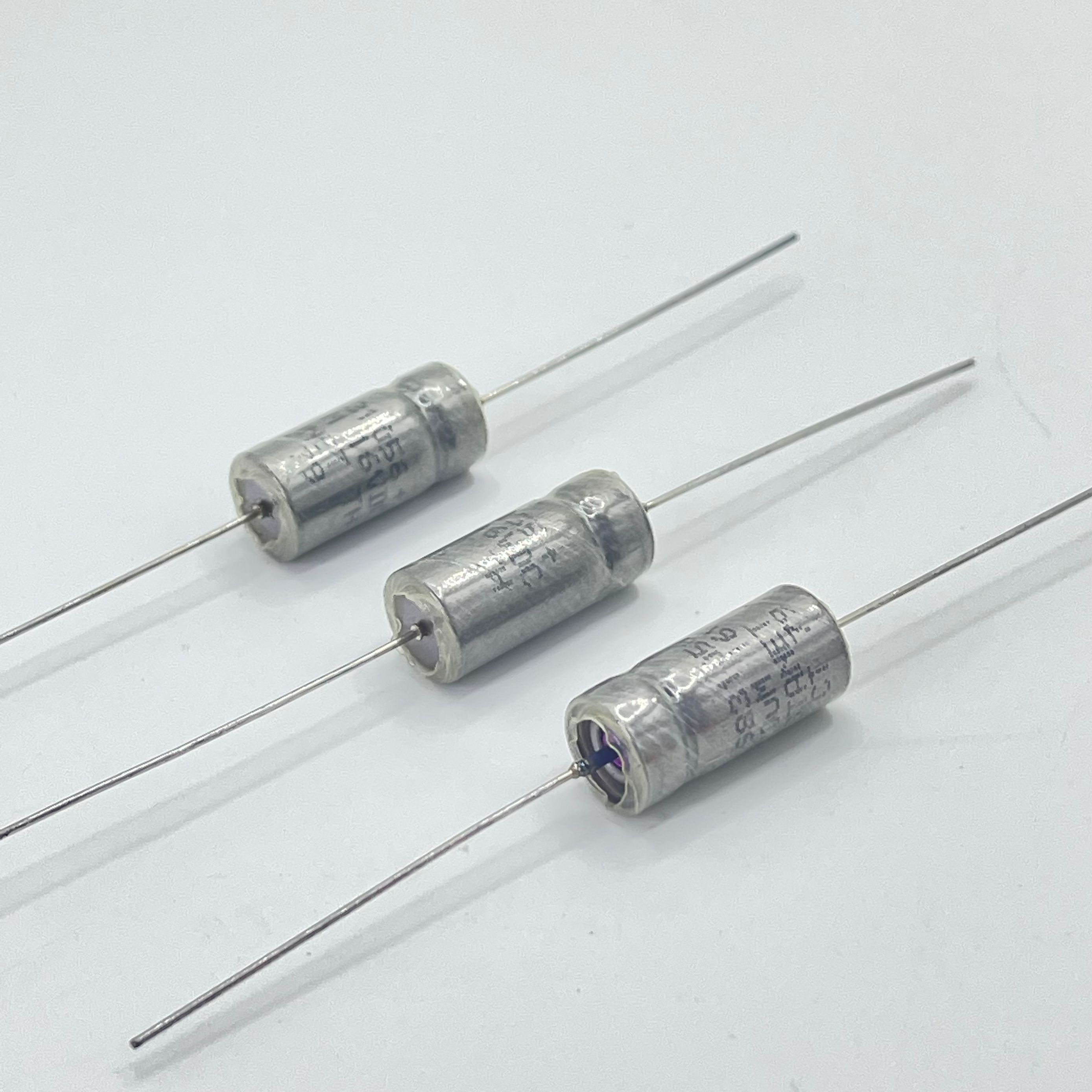 CEC液态钽电容820UF16V