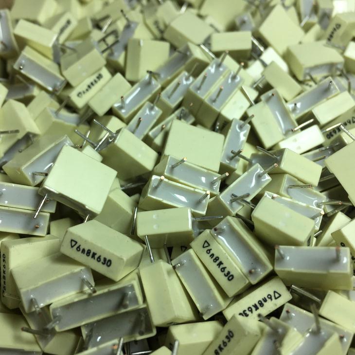 意大利AV ARCOTRONICS 6800PF 630V DC 铜脚金属化薄膜电容 原盒