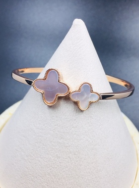 筱懿阁 日韩风贝壳四叶草弹簧扣时尚手镯女镀18k金