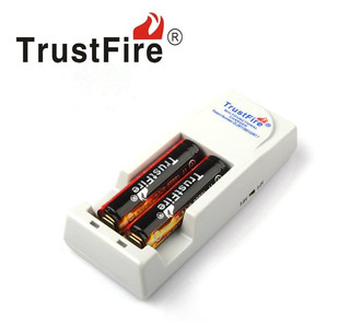 TrustFire3.7V锂电池充电器18650智能18350手电筒18500配件14650