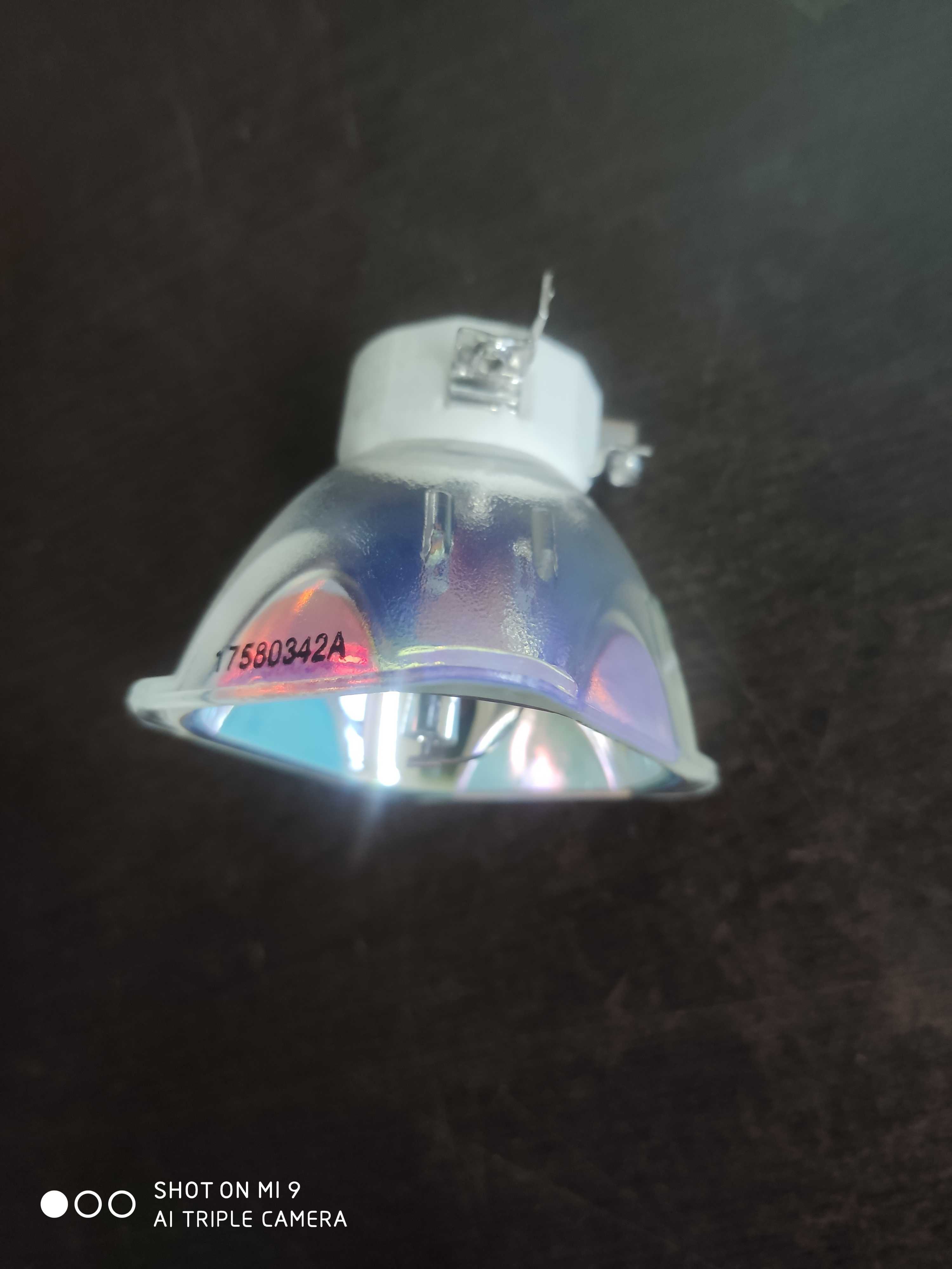 适用松下PT-TW240/TW250/TW340/TW341R投影仪机灯泡