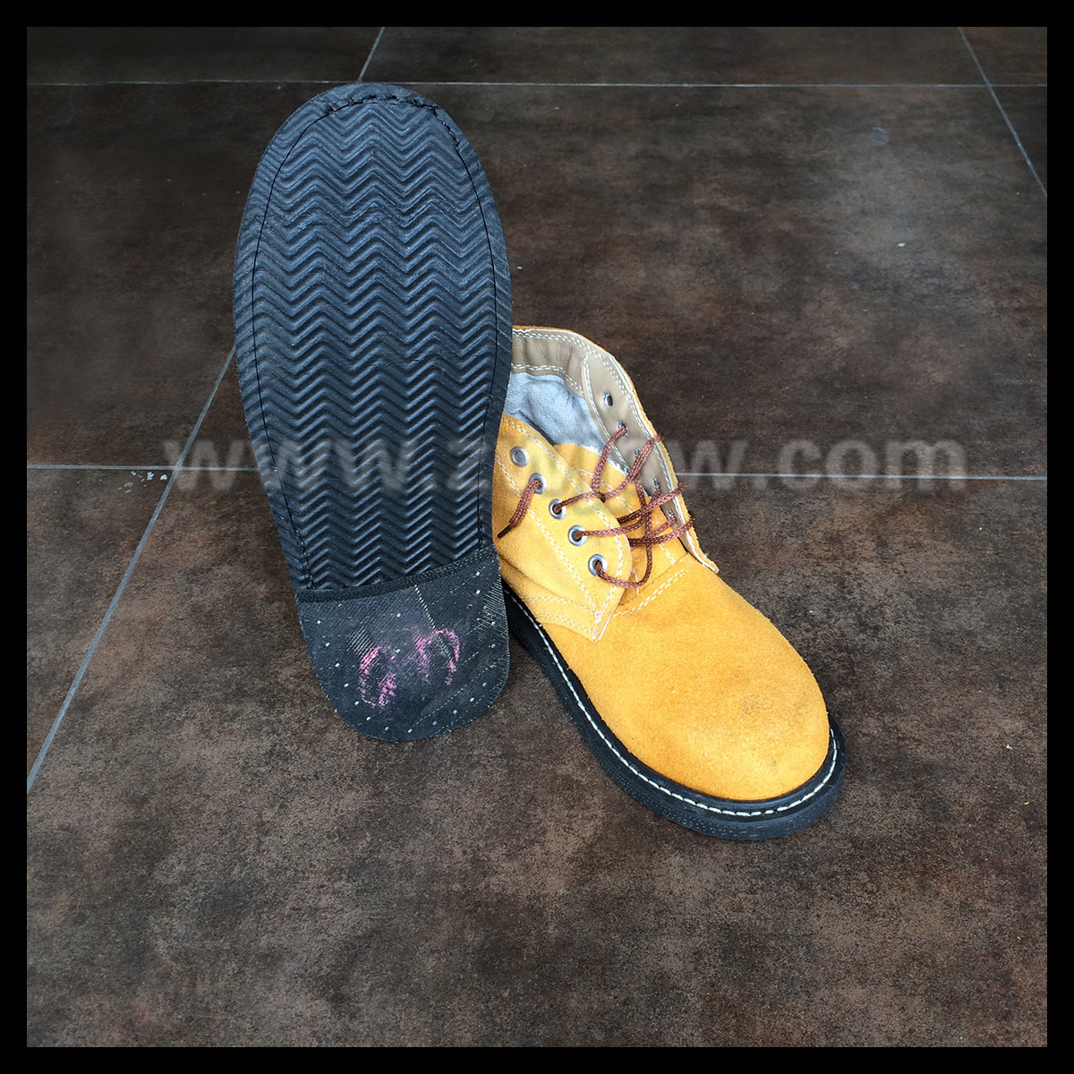 Bottes militaires - Ref 1399593 Image 1